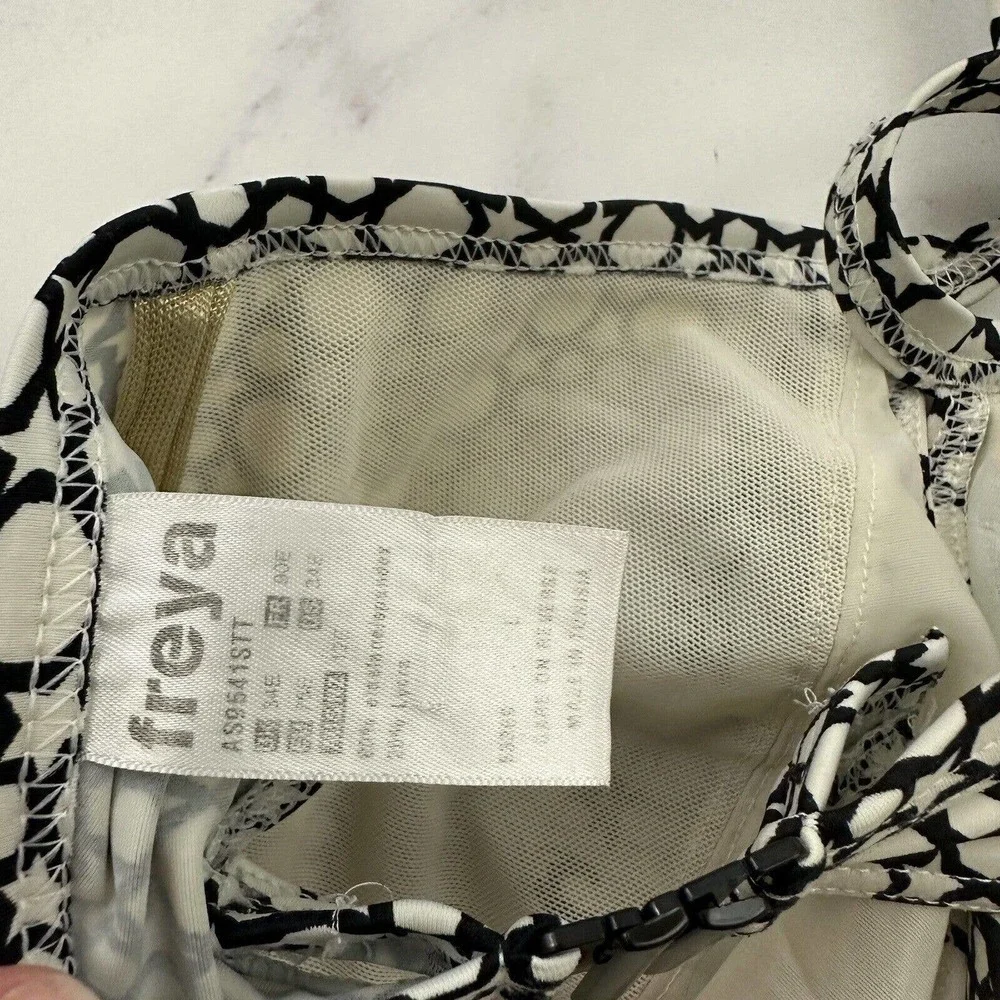 Freya Halter Bikini Top Size 34 E White Black Geometric Star Print Underwire